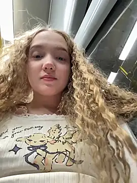 bambi lu online show from March 17, 6:55 pm