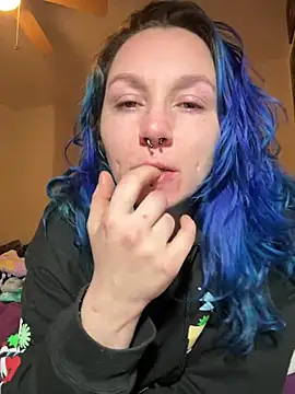 oliviahazee online show from February 9, 3:32 am