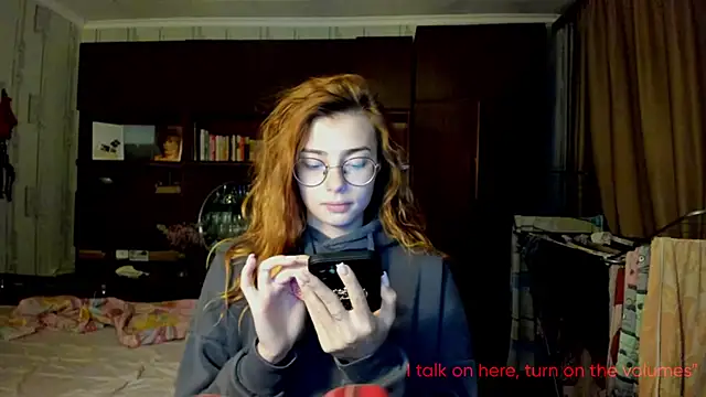 Snapshot of AngelaSwan chatting on October 18, 3:24 pm AngelaSwan online show from October 18, 3:24 pm