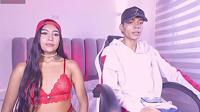 candyandmarilyn online show from March 23, 8:35 pm