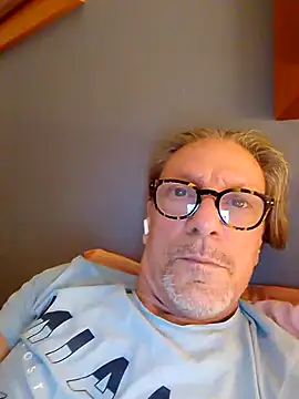 Deddyitalia3p online show from October 1, 8:15 pm