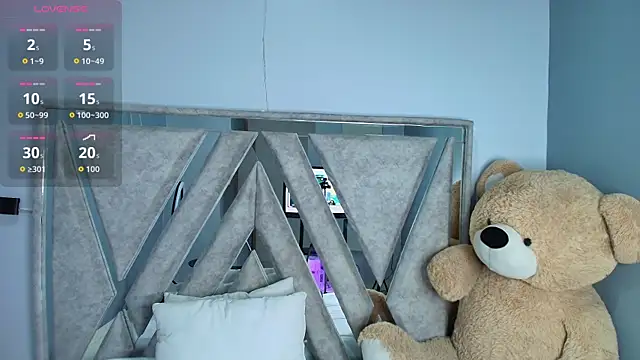 Elaine87  online show from September 25, 10:46 pm