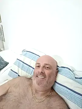 Alexis Bull online show from October 17, 4:20 pm