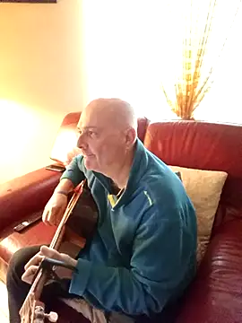 Alexis Bull online show from November 18, 2:10 pm