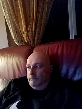 Alexis Bull online show from December 16, 11:43 pm