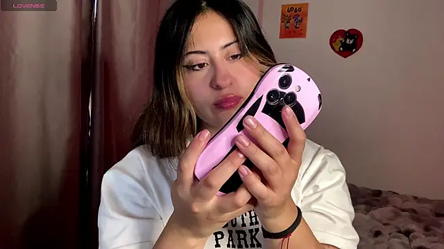 emma  bell  online show from September 29, 1:38 pm