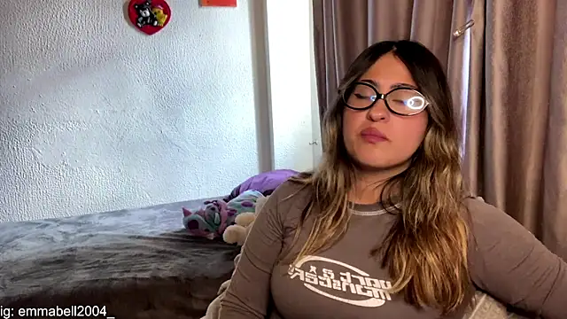 emma  bell  online show from March 31, 9:37 pm