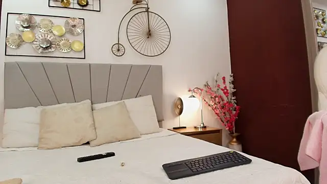 Snapshot of im_eli1 chatting on February 25, 7:34 pm im eli1 online show from February 25, 7:34 pm