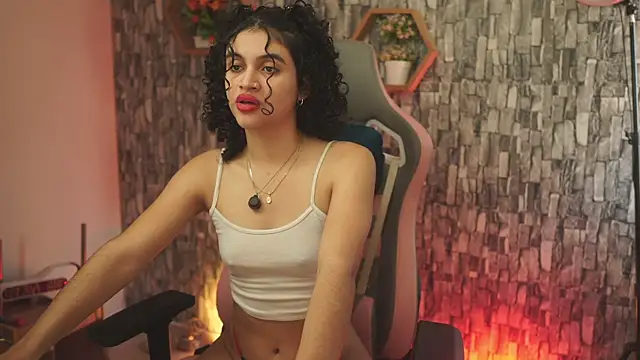 bonniie 98  online show from June 24, 7:24 pm