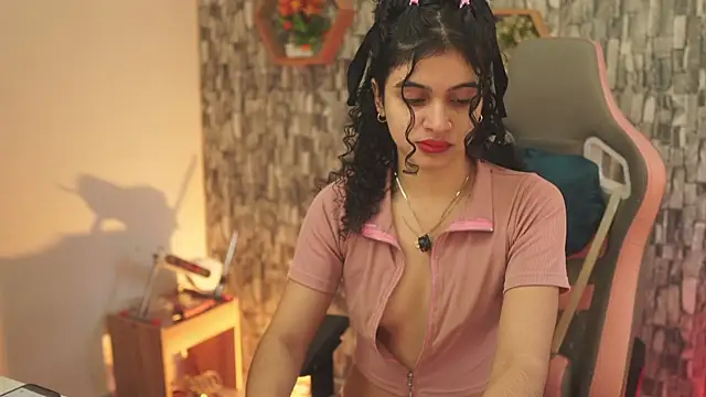 bonniie 98  online show from July 14, 7:30 pm