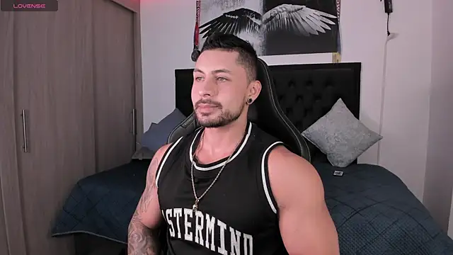 Snapshot of santi_aesthetic chatting on September 22, 12:34 am santi aesthetic online show from September 22, 12:34 am