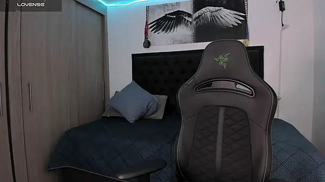 Snapshot of santi_aesthetic chatting on September 23, 3:42 am santi aesthetic online show from September 23, 3:42 am