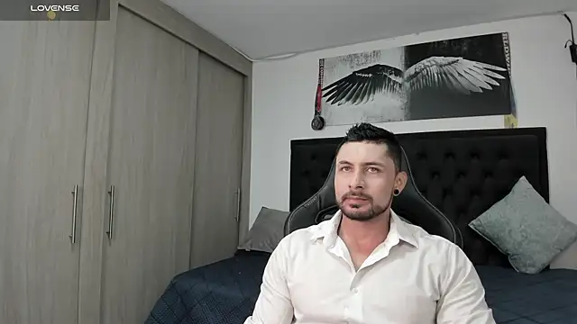 Snapshot of santi_aesthetic chatting on September 26, 2:48 am santi aesthetic online show from September 26, 2:48 am