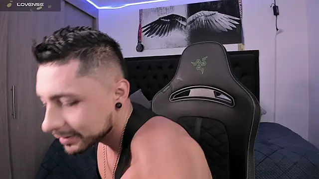 Snapshot of santi_aesthetic chatting on September 29, 3:22 am santi aesthetic online show from September 29, 3:22 am