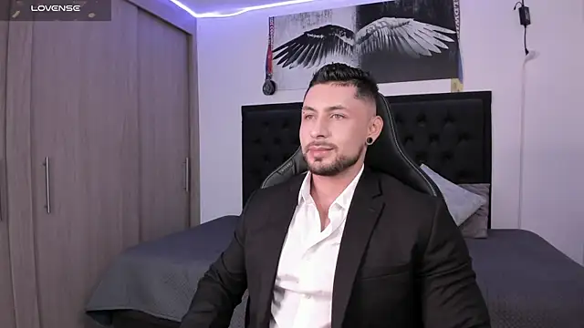 Snapshot of santi_aesthetic chatting on October 8, 3:48 am santi aesthetic online show from October 8, 3:48 am