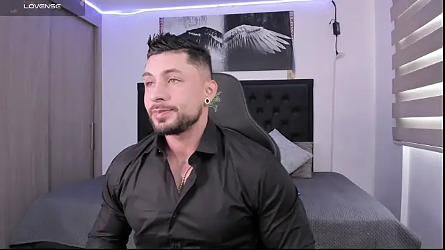 Snapshot of santi_aesthetic chatting on October 12, 9:03 pm santi aesthetic online show from October 12, 9:03 pm