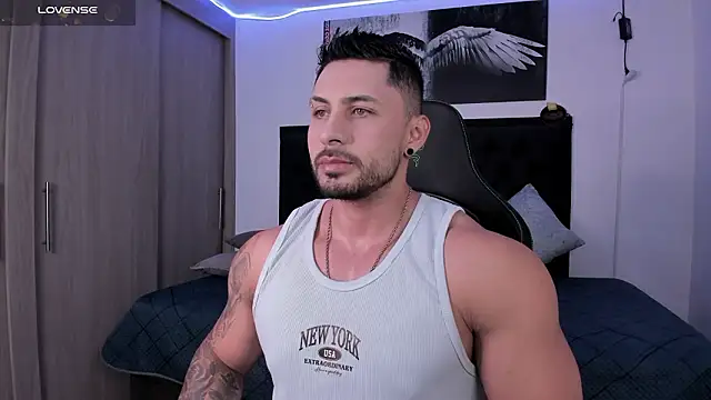 Snapshot of santi_aesthetic chatting on February 16, 11:23 pm santi aesthetic online show from February 16, 11:23 pm