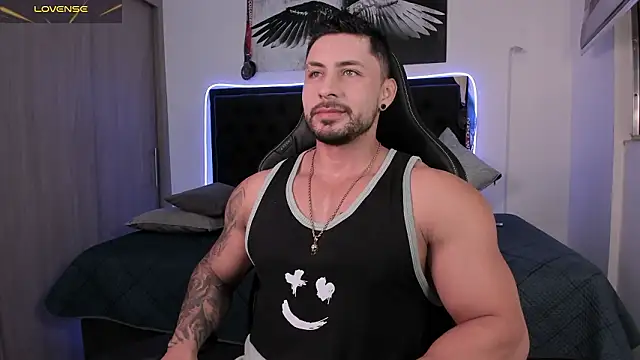 Snapshot of santi_aesthetic chatting on February 21, 1:06 am santi aesthetic online show from February 21, 1:06 am