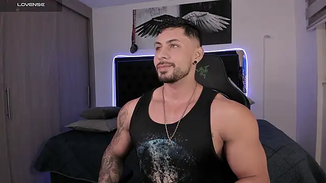 Snapshot of santi_aesthetic chatting on March 15, 1:22 am santi aesthetic online show from March 15, 1:22 am