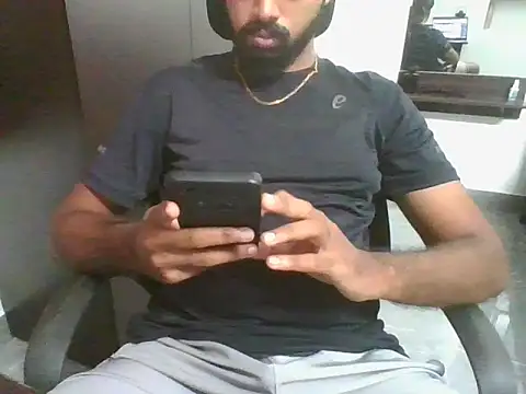 lovelyakash69 online show from October 3, 4:09 am