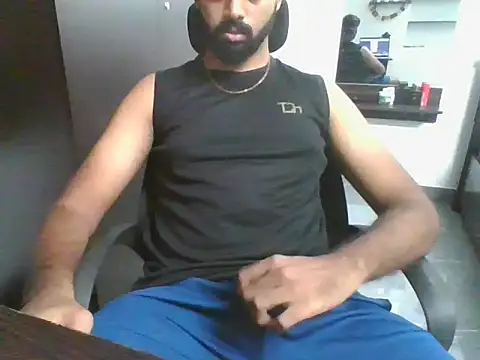 Snapshot of lovelyakash69 chatting on May 22, 8:21 am lovelyakash69 online show from May 22, 8:21 am