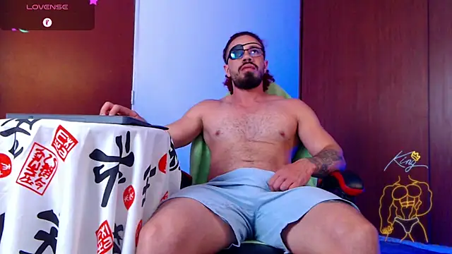 Snapshot of pirata_fitness chatting on April 24, 2:08 pm pirata fitness online show from April 24, 2:08 pm