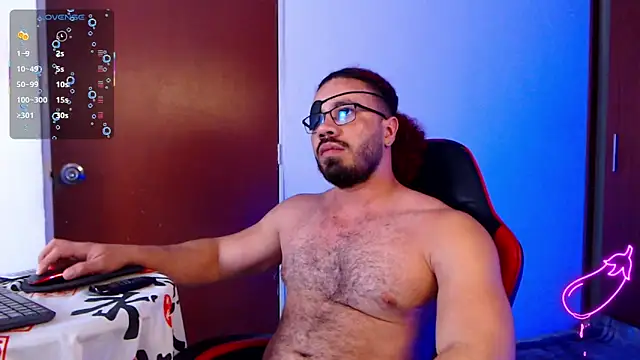 Snapshot of pirata_fitness chatting on June 2, 2:52 pm pirata fitness online show from June 2, 2:52 pm