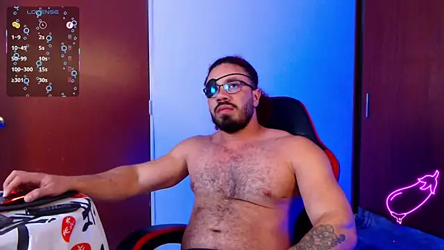 Snapshot of pirata_fitness chatting on June 5, 2:23 pm pirata fitness online show from June 5, 2:23 pm
