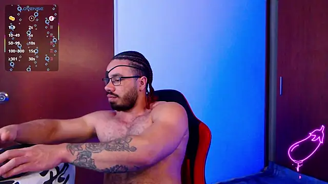 Snapshot of pirata_fitness chatting on June 7, 9:46 am pirata fitness online show from June 7, 9:46 am