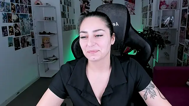 ValeriiMills online show from January 15, 2:43 pm