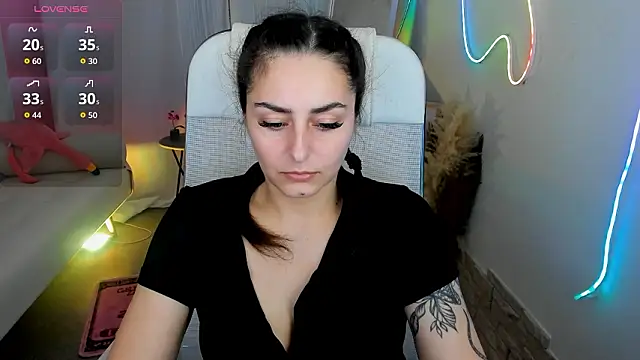 ValeriiMills online show from March 15, 3:40 pm