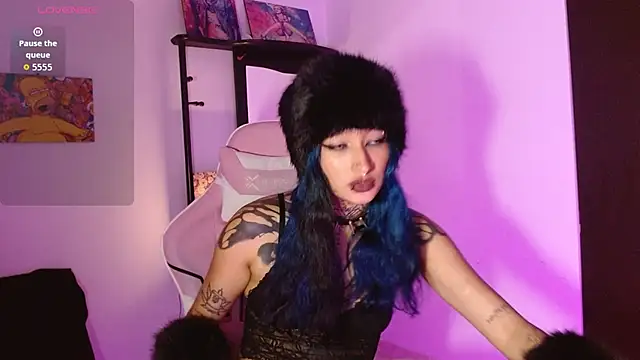 Snapshot of SharaRoss1 chatting on November 4, 3:38 am SharaRoss1 online show from November 4, 3:38 am