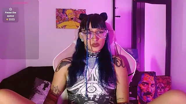 Snapshot of SharaRoss1 chatting on December 19, 4:52 am SharaRoss1 online show from December 19, 4:52 am