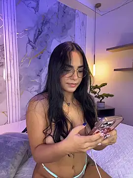 Snapshot of Lenna_s chatting on June 3, 10:04 pm Lenna s online show from June 3, 10:04 pm