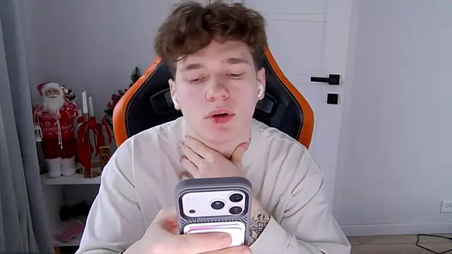 DanyDavis online show from January 8, 10:50 am