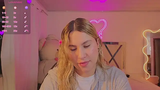 saaya tay online show from February 6, 3:11 am