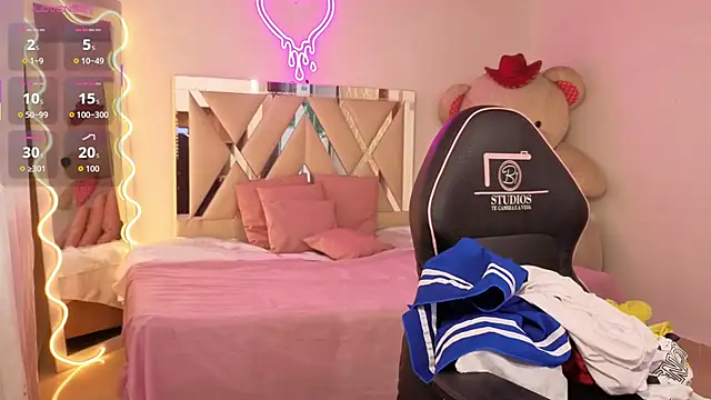 kissy tay online show from October 16, 12:06 pm