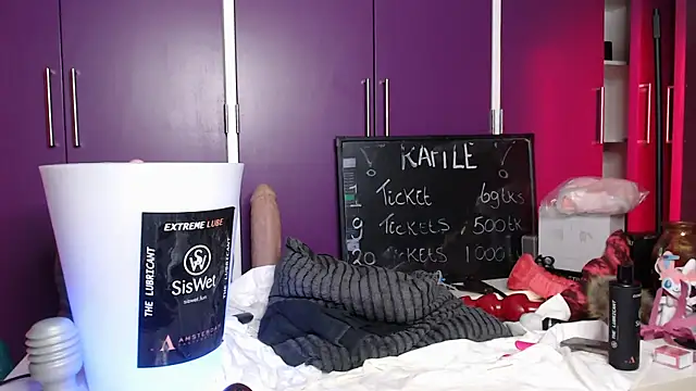 Snapshot of siswett chatting on March 5, 6:01 pm siswett online show from March 5, 6:01 pm