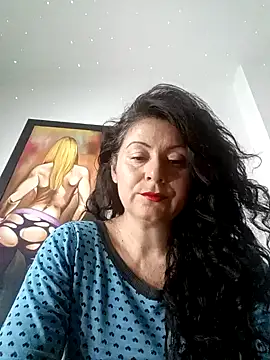 lunadicty online show from December 3, 12:57 am