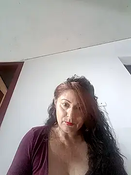 lunadicty online show from October 17, 11:40 pm