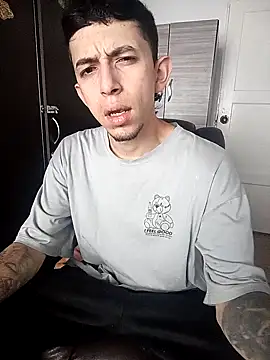 Chris  Jones online show from October 19, 1:01 pm