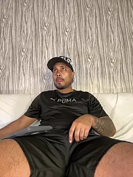 Snapshot of PapiStan chatting on September 20, 2:56 am PapiStan online show from September 20, 2:56 am