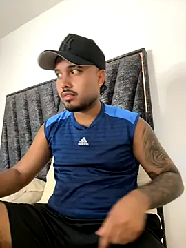 Snapshot of PapiStan chatting on September 22, 4:03 am PapiStan online show from September 22, 4:03 am