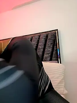 Snapshot of PapiStan chatting on October 4, 11:58 pm PapiStan online show from October 4, 11:58 pm