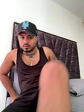 Snapshot of PapiStan chatting on October 7, 1:52 pm PapiStan online show from October 7, 1:52 pm