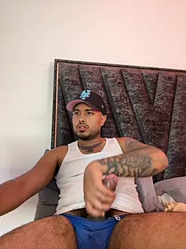 Snapshot of PapiStan chatting on October 21, 6:25 am PapiStan online show from October 21, 6:25 am