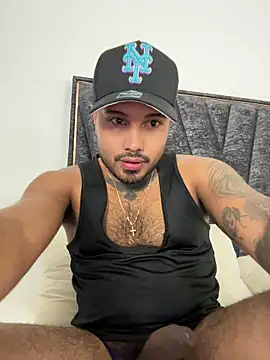 Snapshot of PapiStan chatting on November 9, 5:50 am PapiStan online show from November 9, 5:50 am