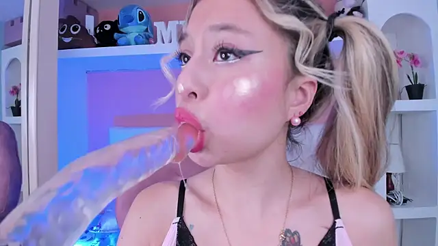 Snapshot of miss____marilyn chatting on October 29, 11:12 am miss    marilyn online show from October 29, 11:12 am