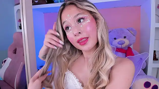 Snapshot of miss____marilyn chatting on October 31, 11:11 am miss    marilyn online show from October 31, 11:11 am