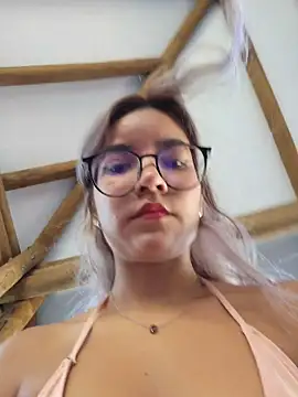 Pretty roxxyy online show from December 14, 12:10 pm